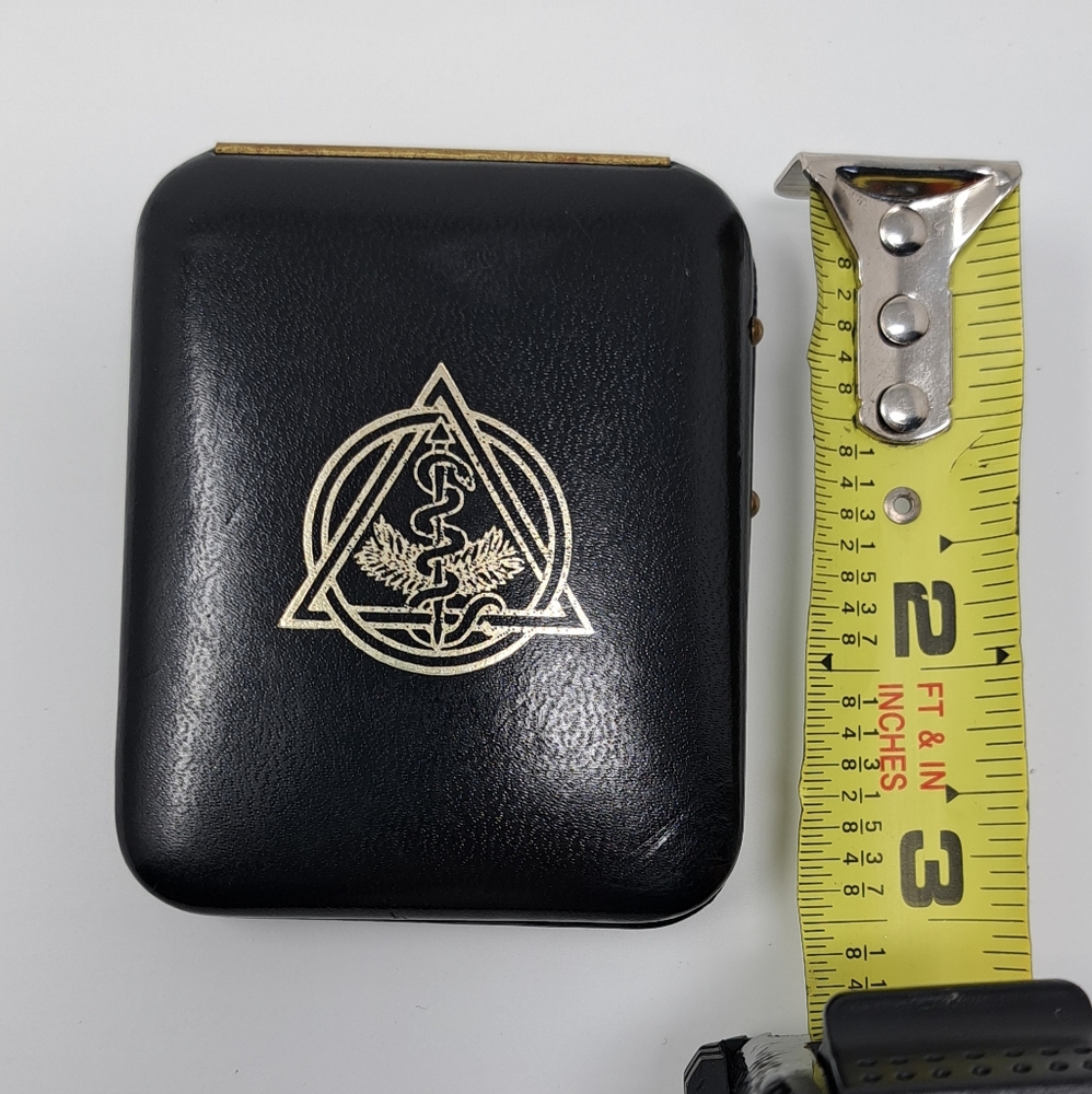 Rare Vintage Medical Snap Close Key Holder Leather Hardshell.